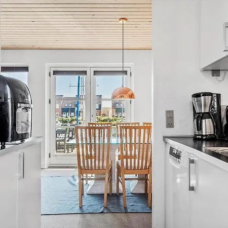 4135-borre-klintholm-havneby-35-st Apartment