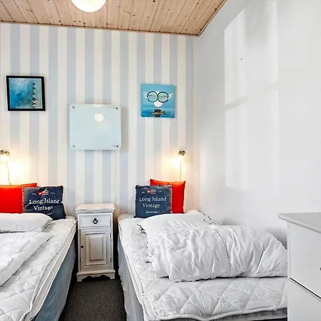 4135-borre-klintholm-havneby-35-st *