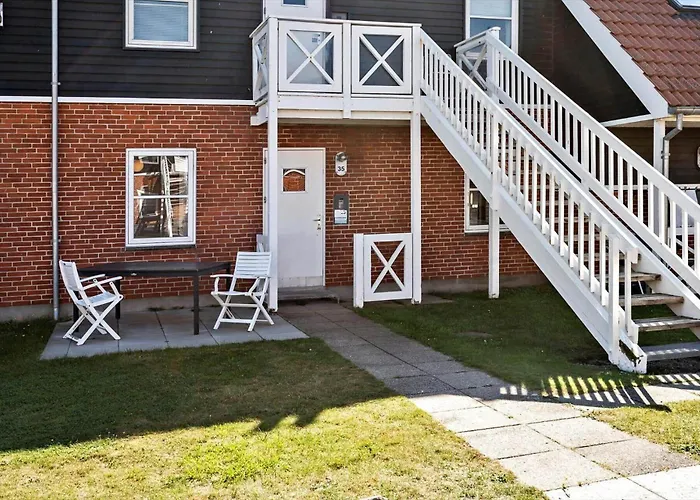 4135-borre-klintholm-havneby-35-st * בורה
